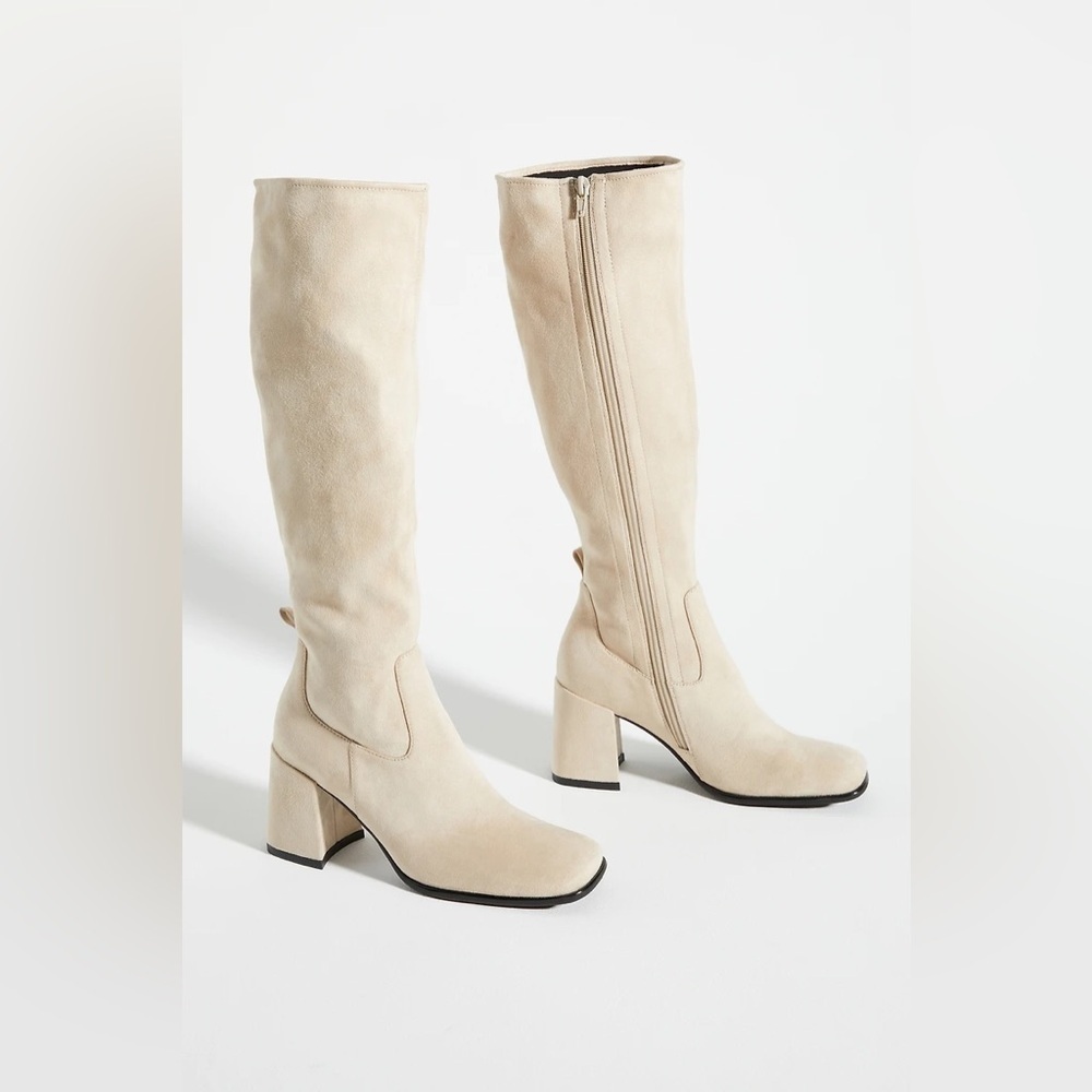 Jeffrey Campbell Size 5 Hot Lava Boots in Ice Suede